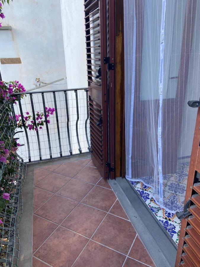 Casa Isabella Loc Turist Br Apartamento Lípara Exterior foto