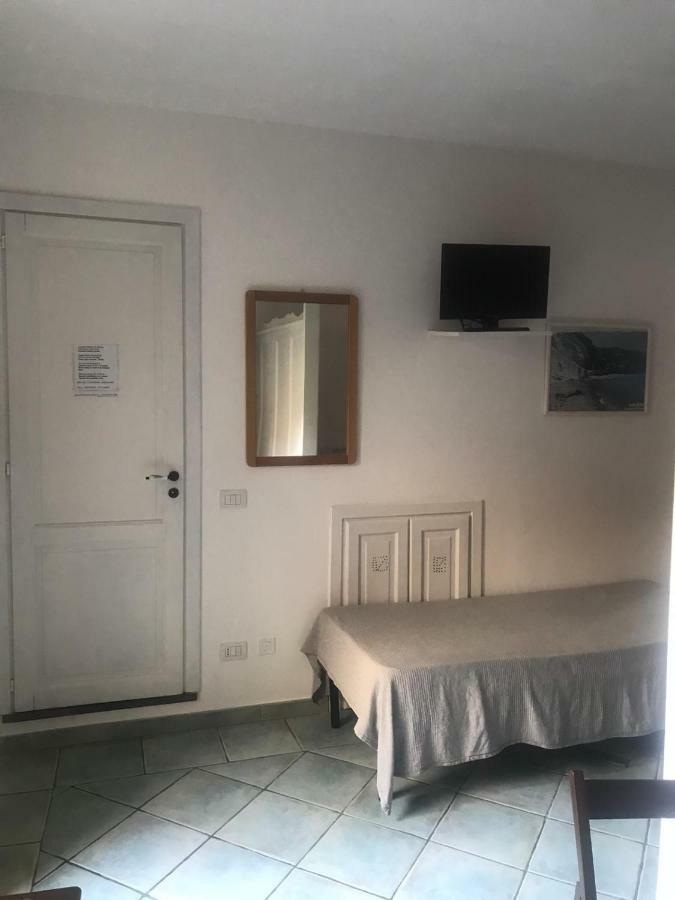 Casa Isabella Loc Turist Br Apartamento Lípara Exterior foto